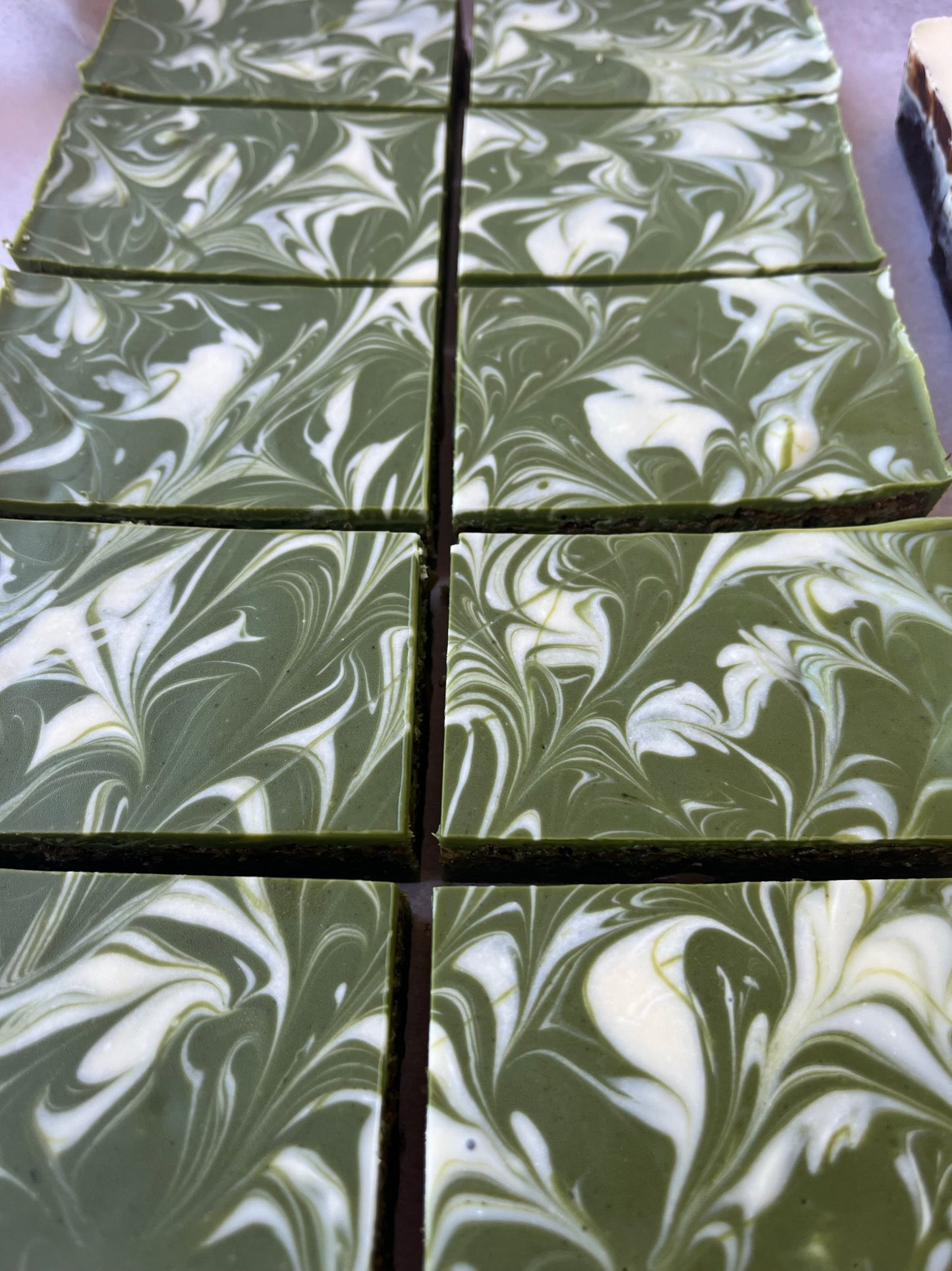MATCHA & WHITE CHOC BROWNIE